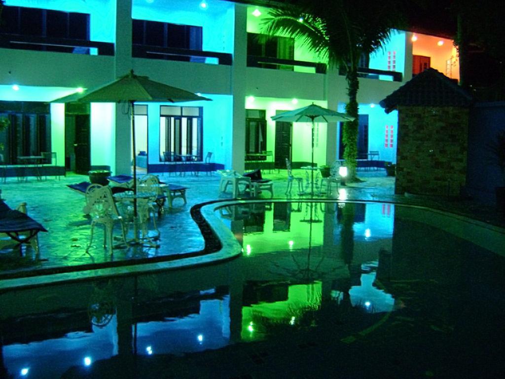 Peter Pan Resort Patong Luaran gambar